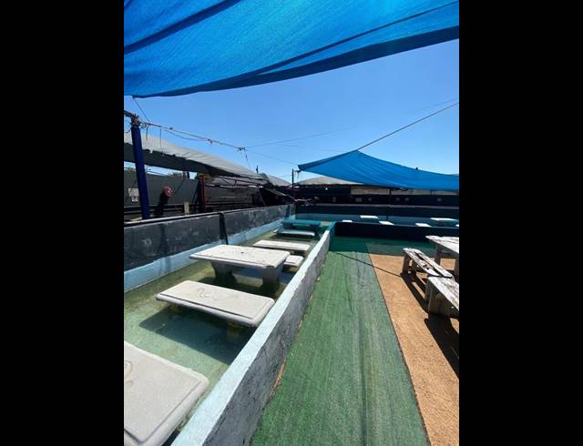 BUSINESS FOR SALE IN SELECTION PARK